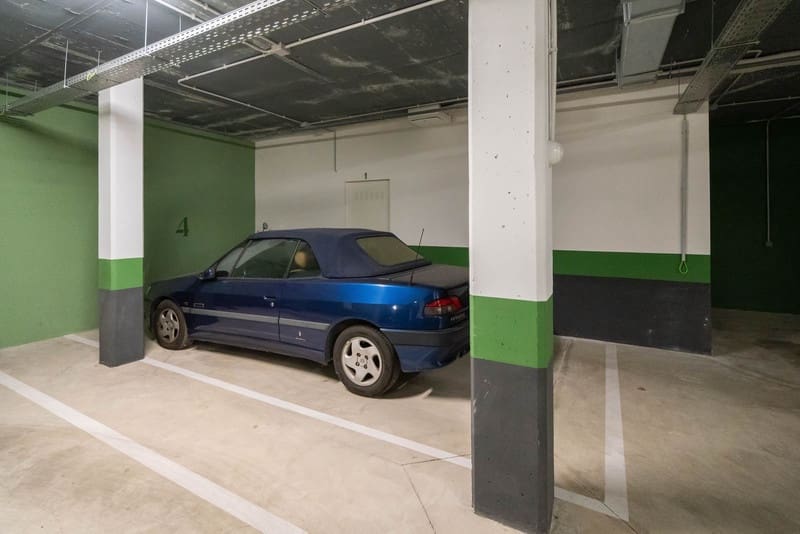 4 soveværelse Semi-Rækkehus til salg i Casares med swimmingpool garage - € 995.000 (Ref: 8652152)