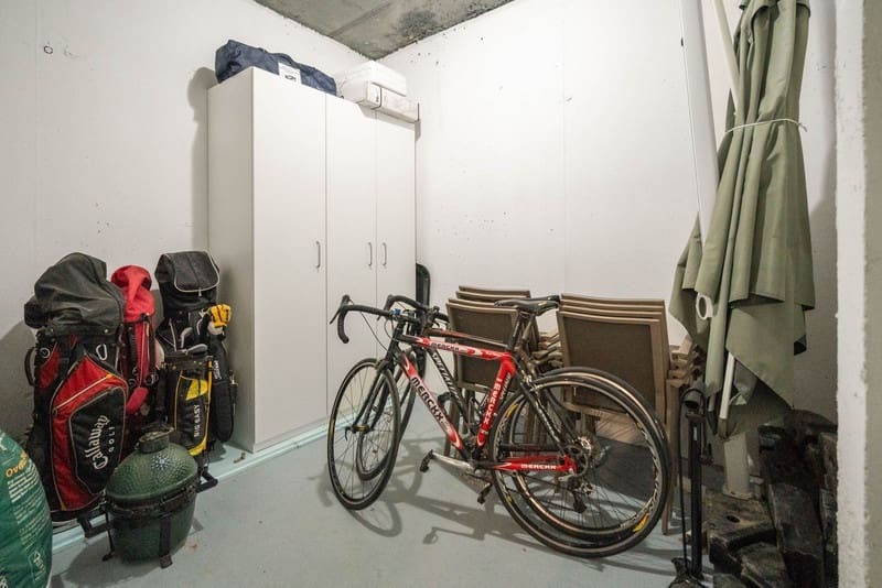 4 soveværelse Semi-Rækkehus til salg i Casares med swimmingpool garage - € 995.000 (Ref: 8652152)