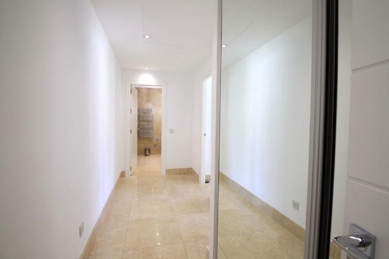 6 bedroom Villa for sale in Marbella with pool garage - € 4,500,000 (Ref: 8654776)