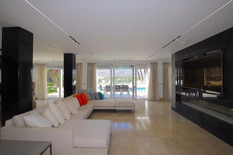 6 bedroom Villa for sale in Marbella with pool garage - € 4,500,000 (Ref: 8654776)