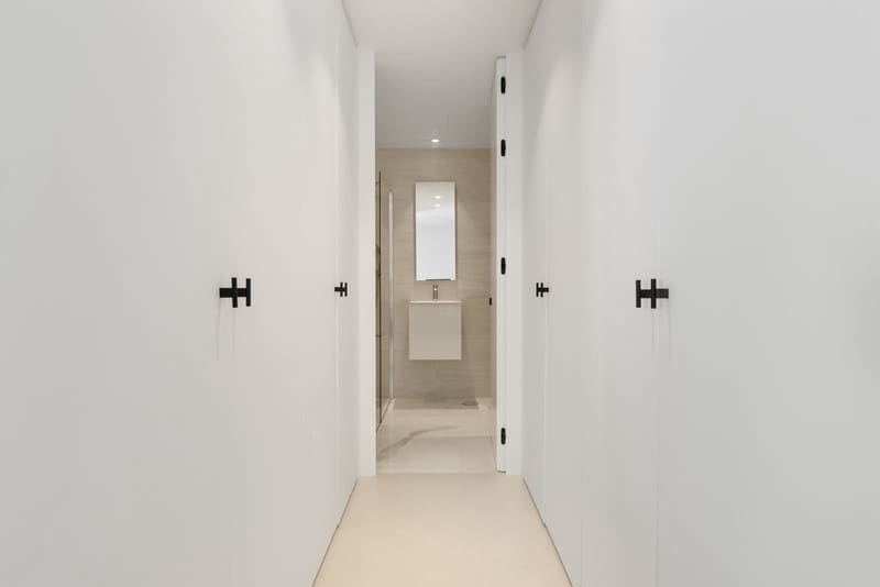 6 bedroom Villa for sale in El Paraiso with pool garage - € 6,200,000 (Ref: 8662193)