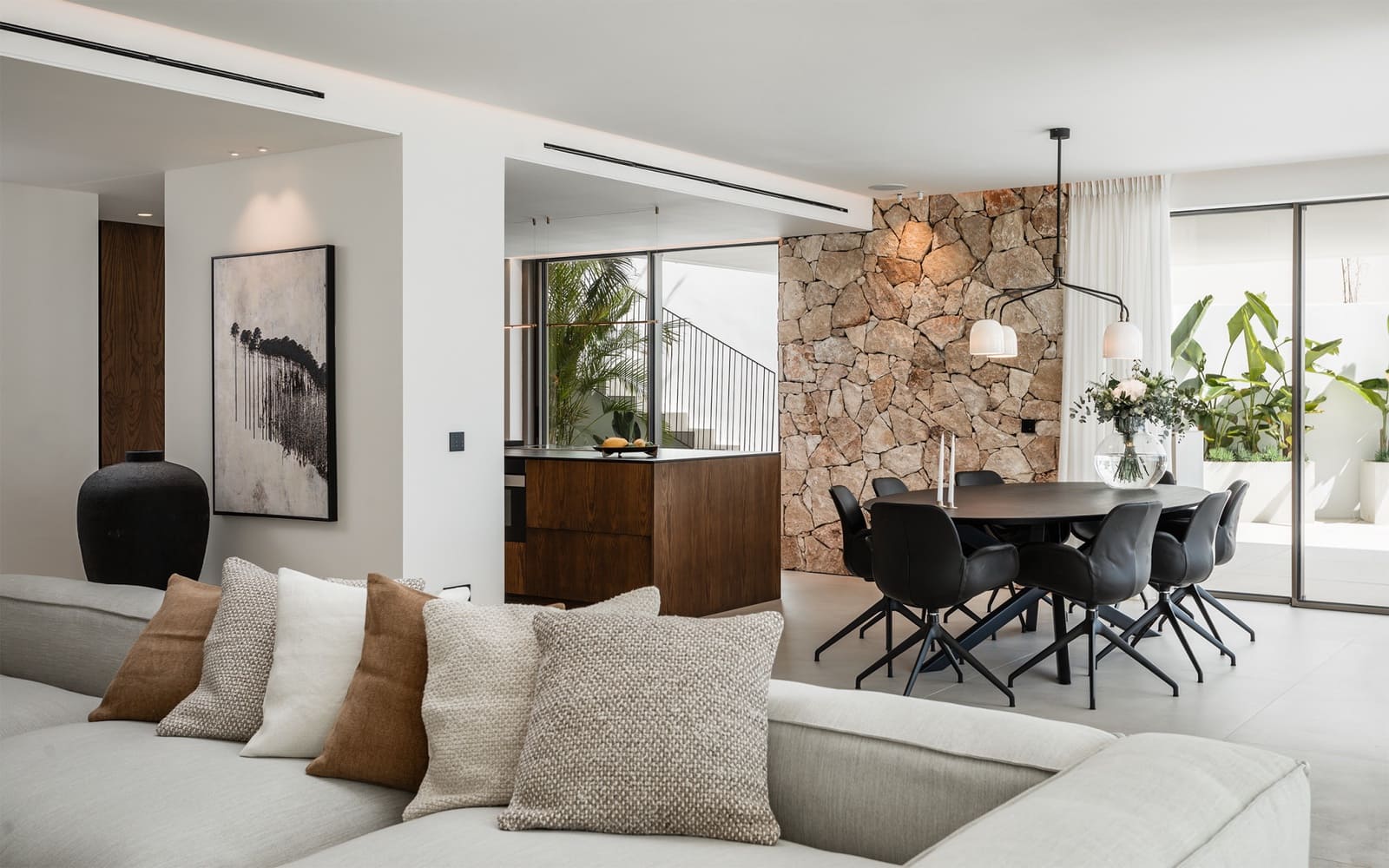 6 bedroom Villa for sale in Benahavis with pool garage - € 6,995,000 (Ref: 8683294)