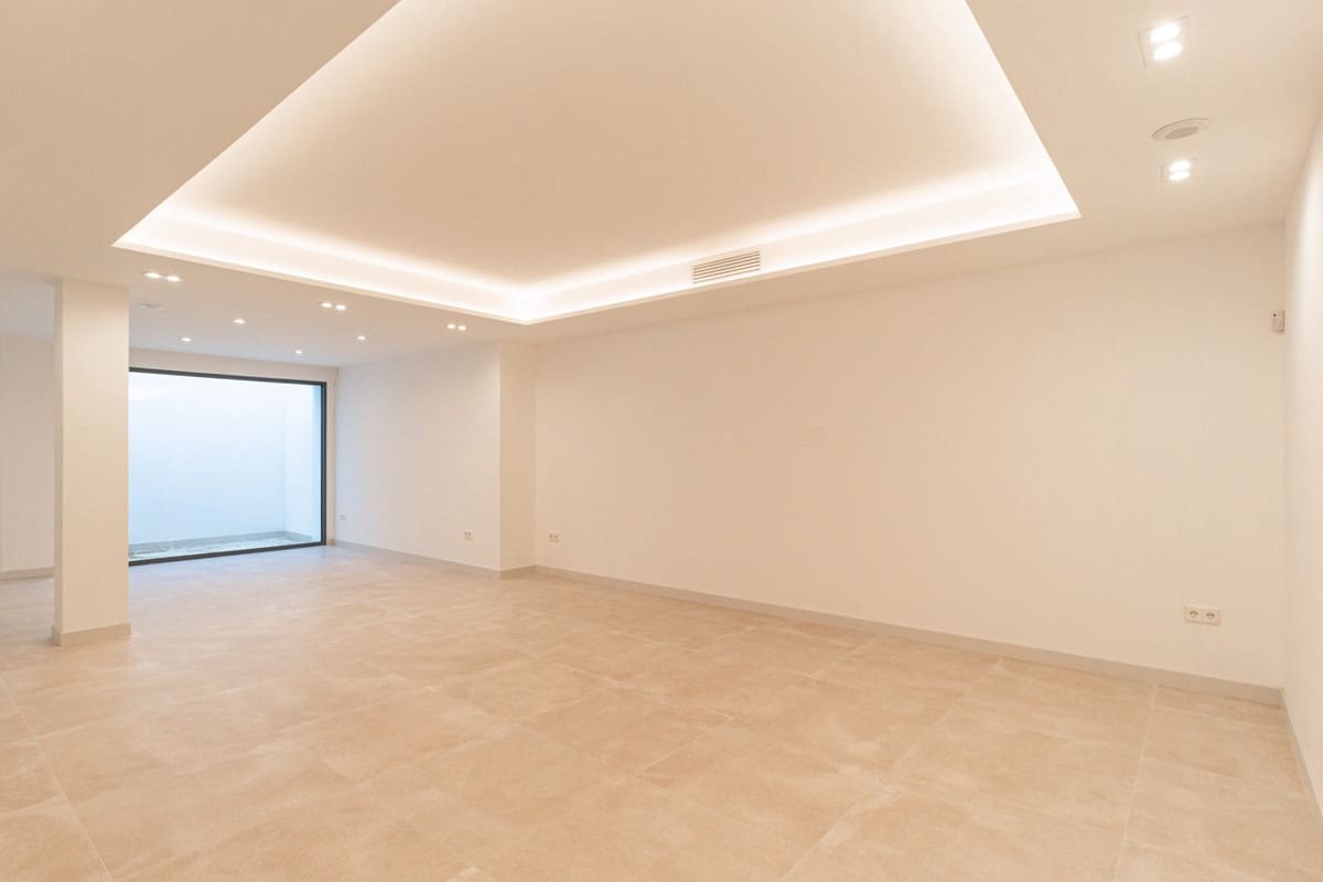 4 bedroom Villa for sale in Mijas Costa with pool garage - € 1,650,000 (Ref: 8689518)