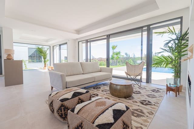 4 soverom Villa til salgs i Mijas Costa, Mijas med svømmebasseng garasje - € 1 650 000 (Ref: 8689518)