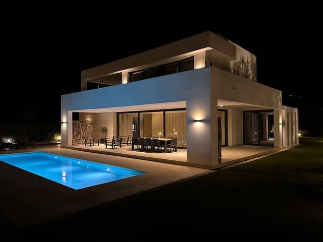 3 sovrum Villa till salu i Mijas Costa, Mijas med pool garage - 2 425 000 € (Ref: 8691273)