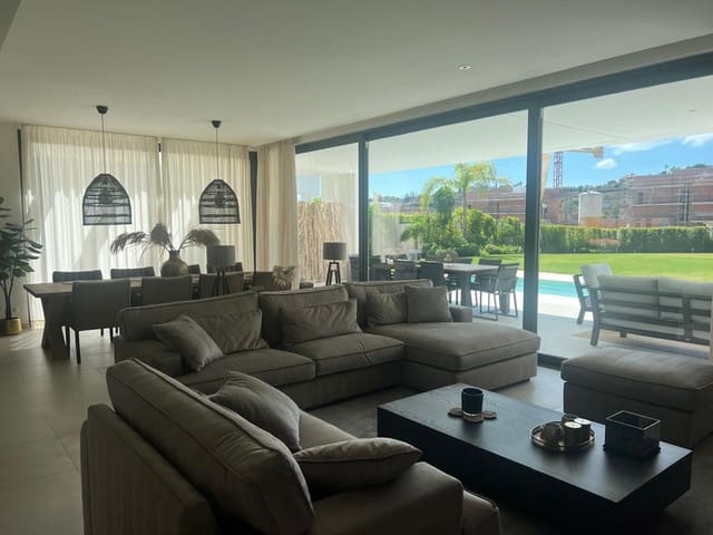 3 sovrum Villa till salu i Mijas Costa, Mijas med pool garage - 2 425 000 € (Ref: 8691273)