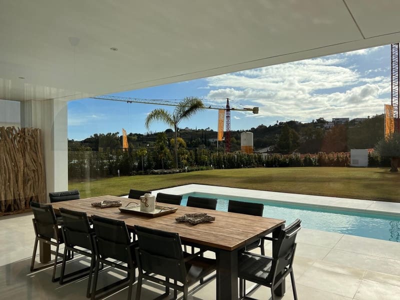 3 sovrum Villa till salu i Mijas Costa med pool garage - 2 425 000 € (Ref: 8691273)