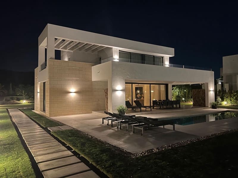 3 sovrum Villa till salu i Mijas Costa med pool garage - 2 425 000 € (Ref: 8691273)