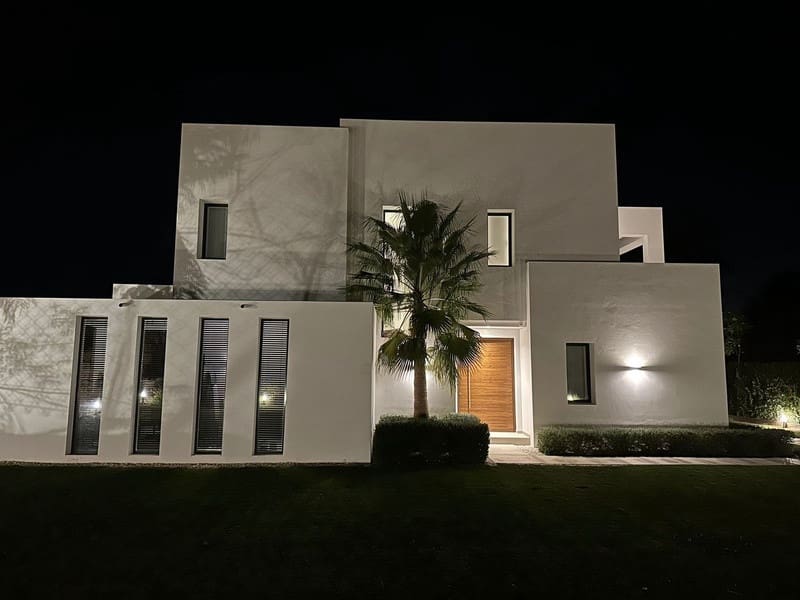 3 makuuhuone Huvila myytävänä paikassa Mijas Costa mukana uima-altaan 
autotalli - 2 425 000 € (Ref: 8691273)
