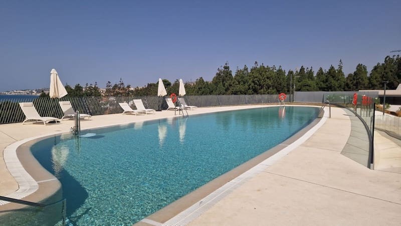 4 soveværelse Semi-Rækkehus til salg i El Chaparral med swimmingpool garage - € 1.069.000 (Ref: 8691276)