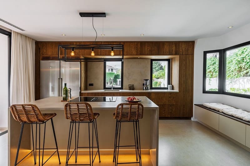 4 bedroom Villa for sale in Nueva Andalucia with pool garage - € 2,650,000 (Ref: 8712640)