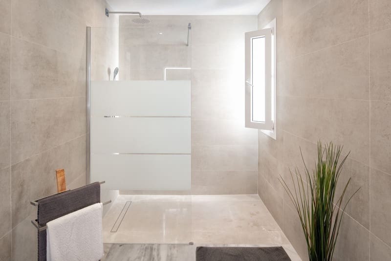 Ático de 3 habitaciones en Nueva Andalucia en venta con piscina garaje - 1.095.000 € (Ref: 8727502)