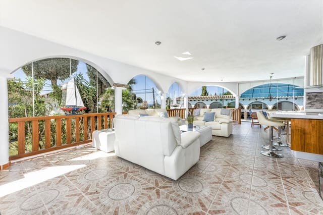 6 chambre Villa/Maison à vendre à Benalmadena Costa, Benalmádena avec piscine garage - 1 390 000 € (Ref: 8727503)