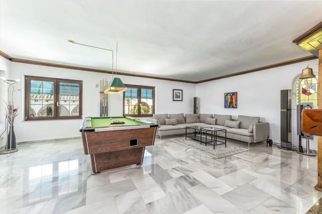 6 chambre Villa/Maison à vendre à Benalmadena Costa, Benalmádena avec piscine garage - 1 390 000 € (Ref: 8727503)