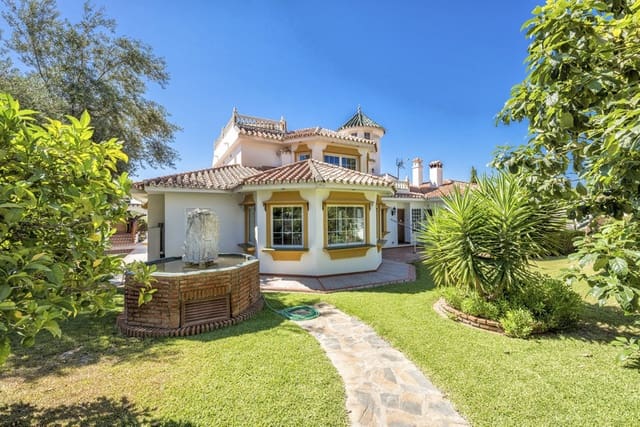 6 chambre Villa/Maison à vendre à Benalmadena Costa, Benalmádena avec piscine garage - 1 390 000 € (Ref: 8727503)