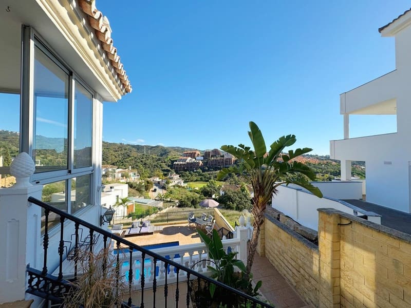 8 bedroom Villa for sale in Marbella with pool garage - € 1,450,000 (Ref: 8727505)