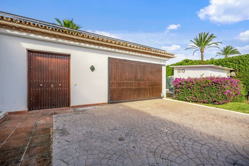 6 soverom Villa til salgs i Guadalmina med svømmebasseng garasje - € 3 250 000 (Ref: 8729264)