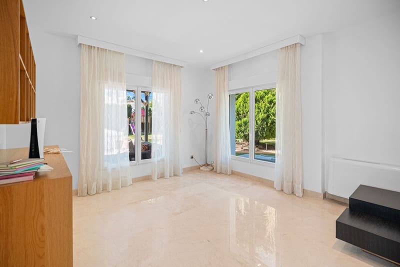 6 soverom Villa til salgs i Guadalmina med svømmebasseng garasje - € 3 250 000 (Ref: 8729264)