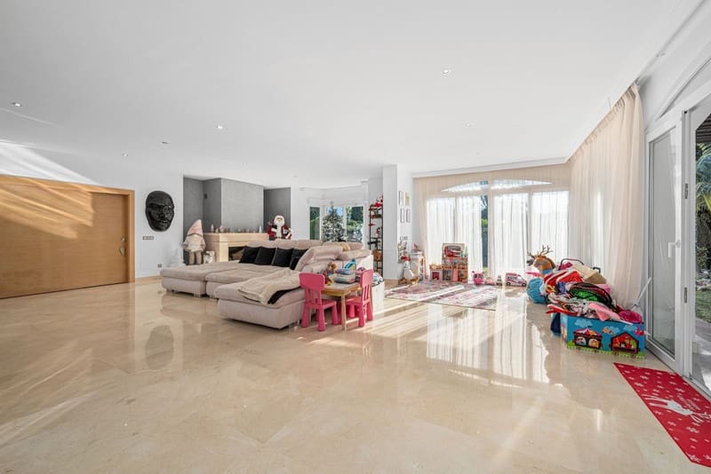 6 soverom Villa til salgs i Guadalmina med svømmebasseng garasje - € 3 250 000 (Ref: 8729264)