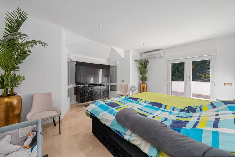 6 soverom Villa til salgs i Guadalmina med svømmebasseng garasje - € 3 250 000 (Ref: 8729264)