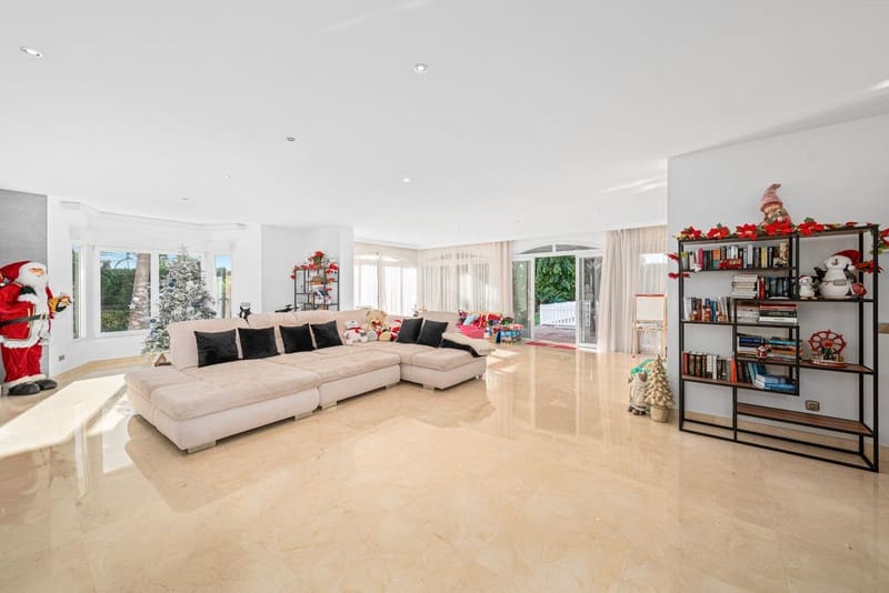 6 soverom Villa til salgs i Guadalmina med svømmebasseng garasje - € 3 250 000 (Ref: 8729264)