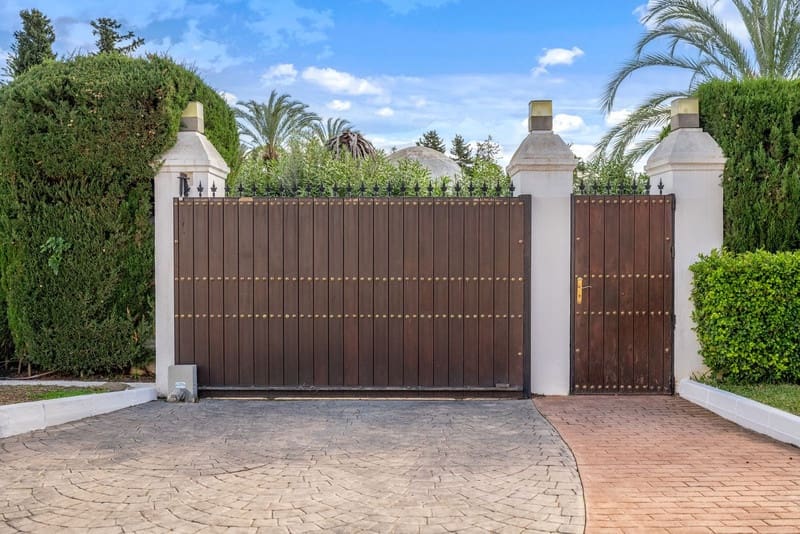 6 soverom Villa til salgs i Guadalmina med svømmebasseng garasje - € 3 250 000 (Ref: 8729264)