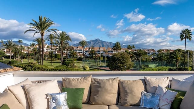 6 sovrum Villa till salu i Guadalmina Baja, Marbella med pool garage - 3 250 000 € (Ref: 8729264)