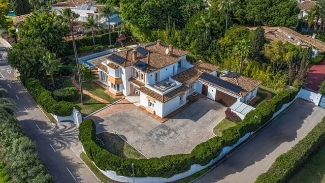 6 sovrum Villa till salu i Guadalmina Baja, Marbella med pool garage - 3 250 000 € (Ref: 8729264)