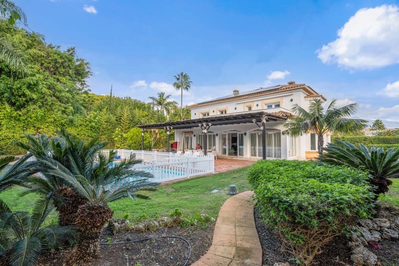 6 soverom Villa til salgs i Guadalmina med svømmebasseng garasje - € 3 250 000 (Ref: 8729264)