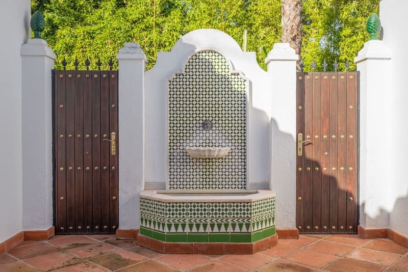 6 soverom Villa til salgs i Guadalmina med svømmebasseng garasje - € 3 250 000 (Ref: 8729264)