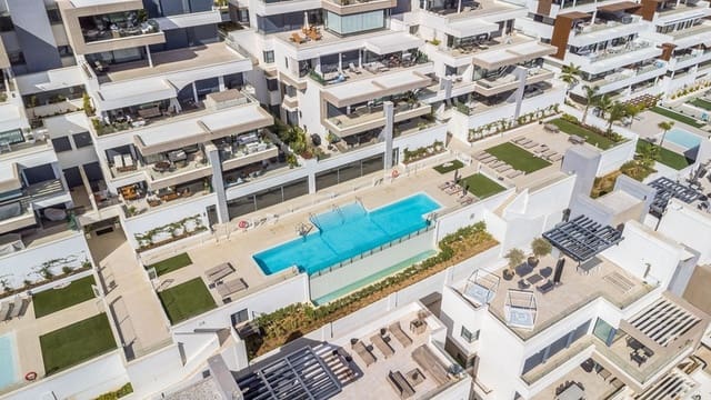 4 bedroom Apartment for sale in Estepona with pool garage - € 1,090,000 (Ref: 8729269)