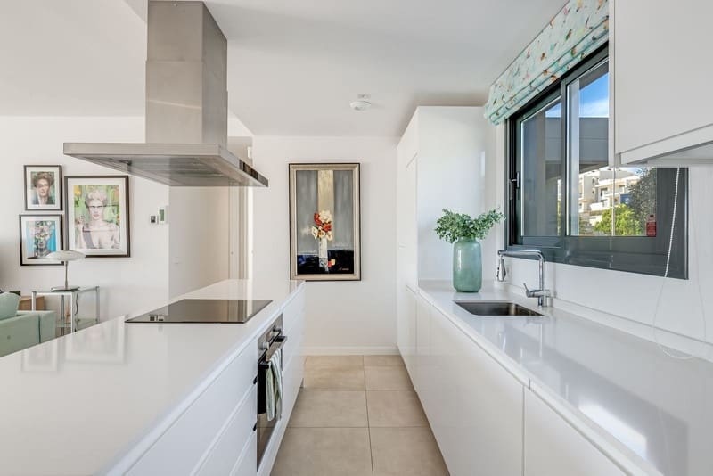 4 bedroom Apartment for sale in Estepona with pool garage - € 1,090,000 (Ref: 8729269)