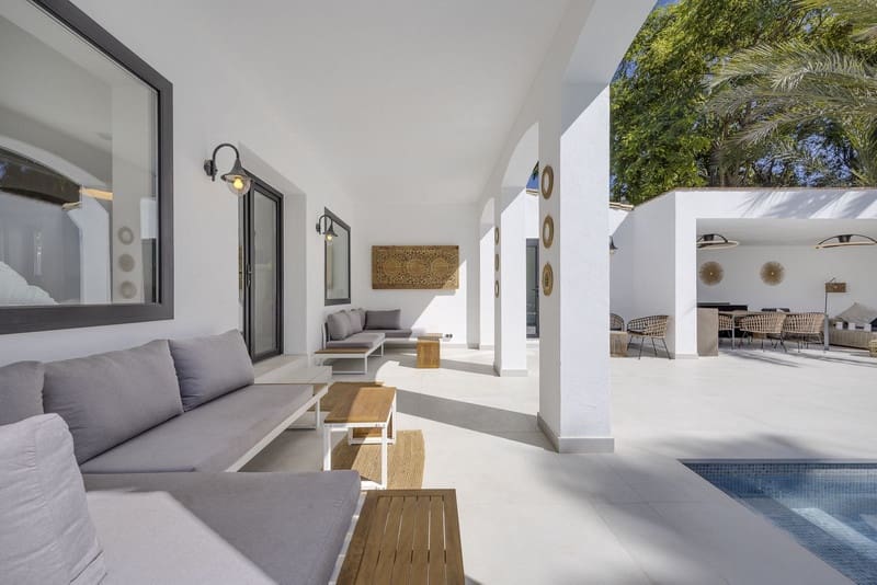 5 sovrum Villa till salu i El Paraiso med pool garage - 1 998 000 € (Ref: 8737412)