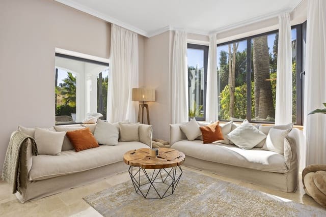 5 sypialnia Willa na sprzedaż w El Paraiso, Estepona z basenem garażem - 1 998 000 € (Ref: 8737412)