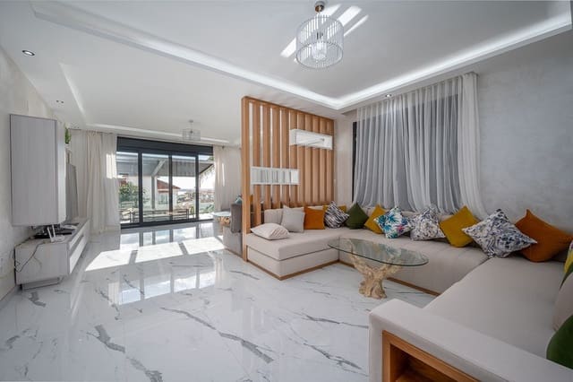 4 sovrum Villa till salu i Mijas Costa, Mijas med pool garage - 1 390 000 € (Ref: 8747606)