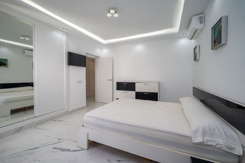 4 sovrum Villa till salu i Mijas Costa med pool garage - 1 390 000 € (Ref: 8747606)