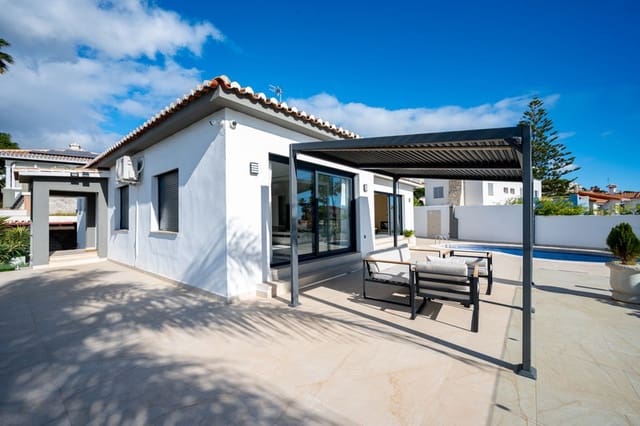 4 sovrum Villa till salu i Mijas Costa, Mijas med pool garage - 1 390 000 € (Ref: 8747606)