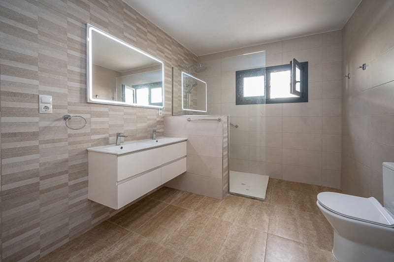 4 sovrum Villa till salu i Mijas Costa med pool garage - 1 390 000 € (Ref: 8747606)