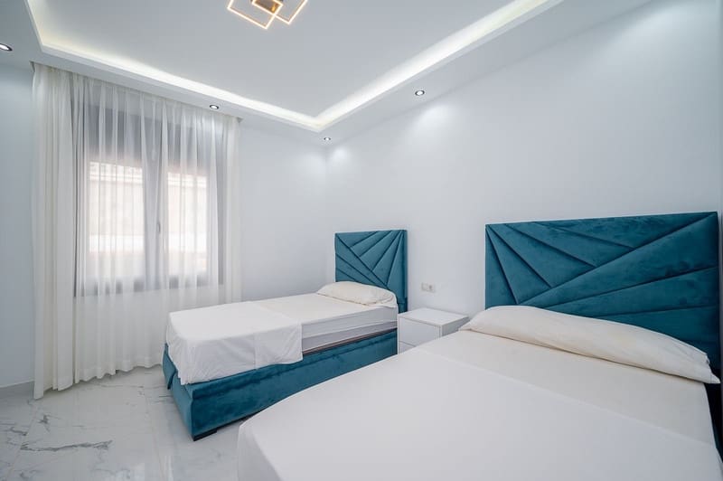 4 sovrum Villa till salu i Mijas Costa med pool garage - 1 390 000 € (Ref: 8747606)