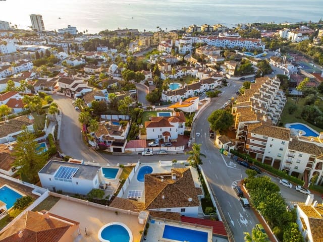 4 chambre Villa/Maison à vendre à Mijas Costa, Mijas avec piscine garage - 1 390 000 € (Ref: 8747606)