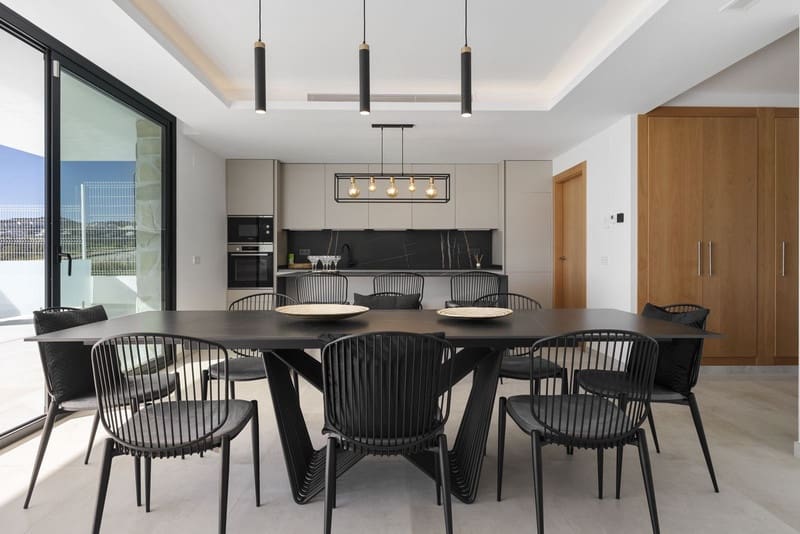 6 bedroom Villa for sale in La Cala de Mijas with pool garage - € 2,650,000 (Ref: 8755351)