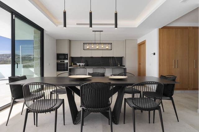 6 bedroom Villa for sale in La Cala de Mijas, Mijas with pool garage - € 2,650,000 (Ref: 8755351)
