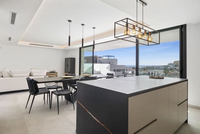 6 bedroom Villa for sale in La Cala de Mijas, Mijas with pool garage - € 2,650,000 (Ref: 8755351)
