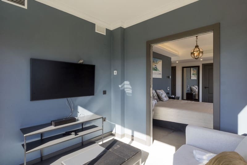 4 bedroom Apartment for sale in Nueva Andalucia with pool garage - € 1,350,000 (Ref: 8773318)