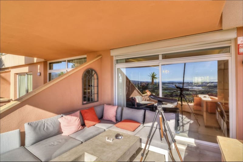 4 bedroom Apartment for sale in Nueva Andalucia with pool garage - € 1,350,000 (Ref: 8773318)