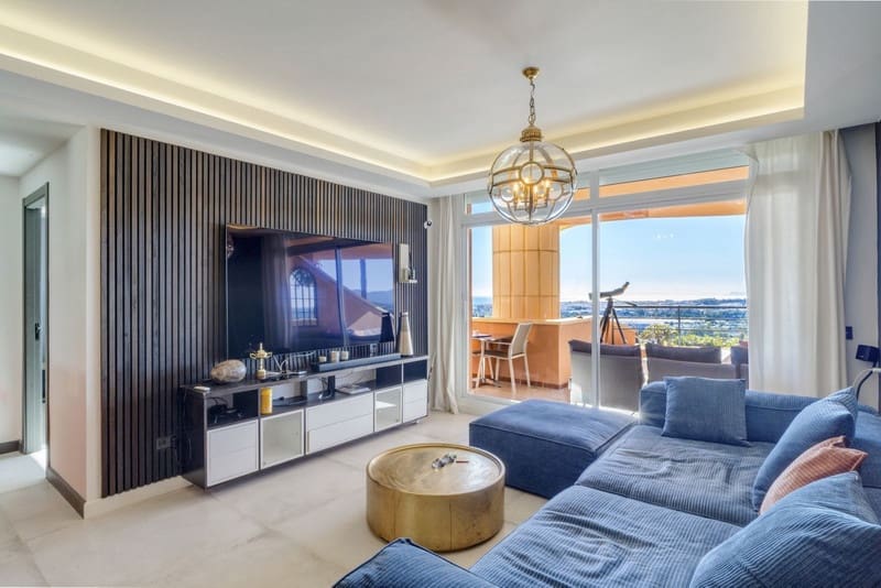 4 bedroom Apartment for sale in Nueva Andalucia with pool garage - € 1,350,000 (Ref: 8773318)