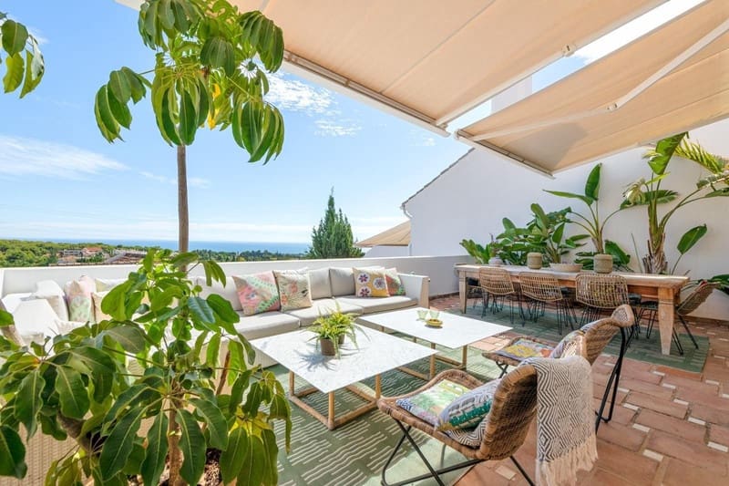 4 sovrum Semi-fristående Villa till salu i Marbella med pool garage - 2 195 000 € (Ref: 8773320)