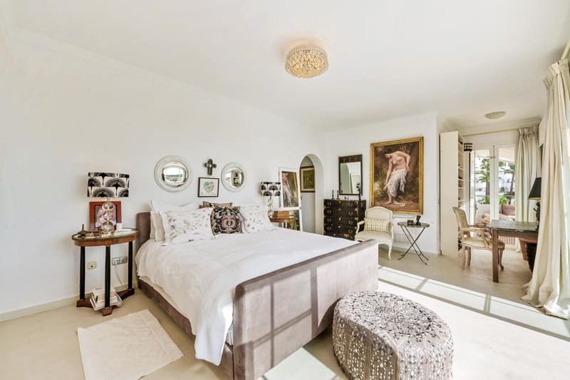 4 sovrum Semi-fristående Villa till salu i Marbella med pool garage - 2 195 000 € (Ref: 8773320)