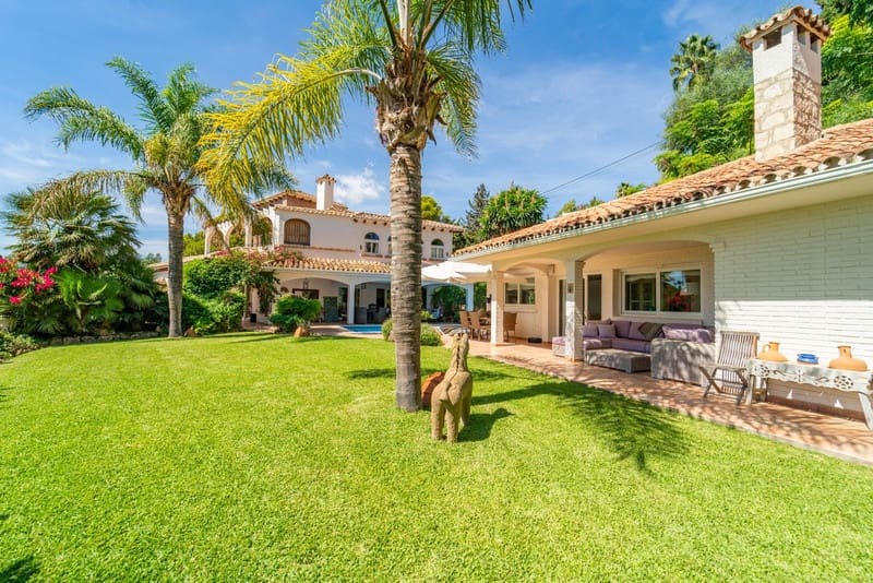 6 bedroom Villa for sale in Benalmadena with pool garage - € 1,695,000 (Ref: 8776036)