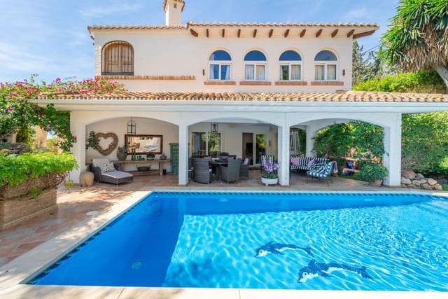 6 Zimmer Villa zu verkaufen in Benalmádena mit Pool Garage - 1.695.000 € (Ref: 8776036)